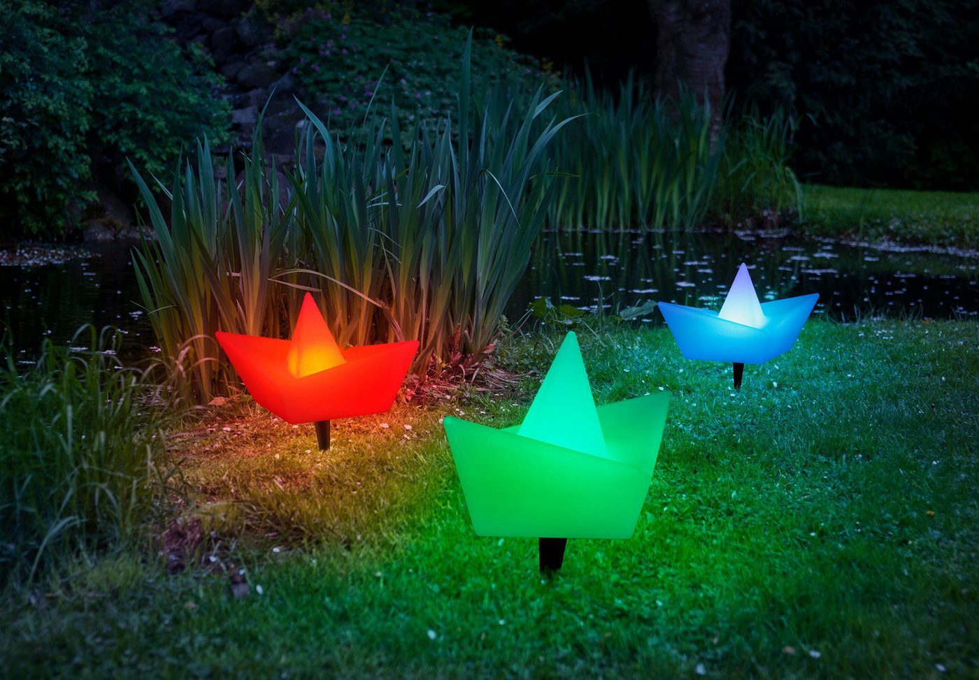 OTTO home LED Solarleuchte Quirrell, 2er Set LED-Solar Schiff, RGB, Tageslichtsensor, LED fest integriert, Warmweiß, RGB, mit Erdspießen – Bild 3 von 5