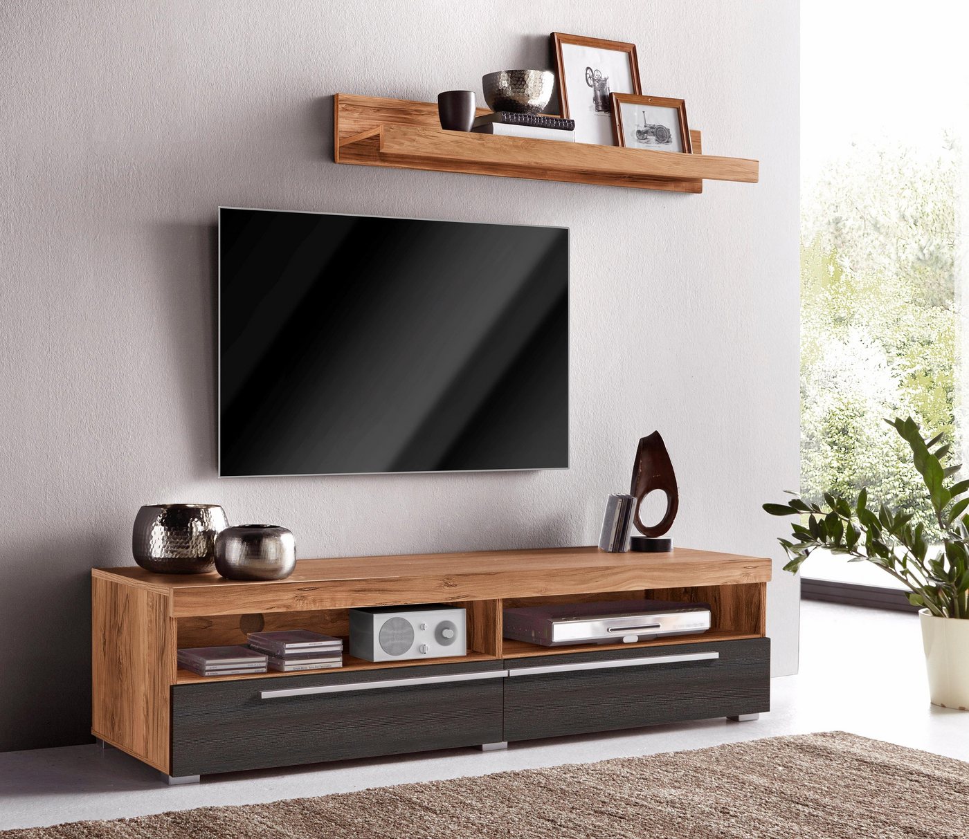 OTTO home Lowboard Roger,Breite 140 cm, stilvolle TV-Kommode, inclusive Wandboard, TV-Schrank mit viel Stauraum, TV-Board, 2 Klappen – Bild 3 von 5