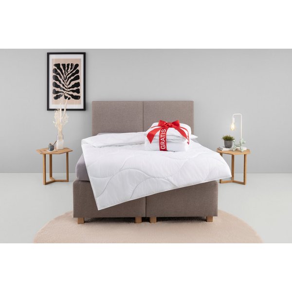 OTTO home Microfaserbettdecke Caelan, kaufe eine Decke - erhalte die Leichtbettdecke gratis dazu!, Füllung: 100% Polyester, Bezug: 100% Polyester, Bettdecke 135