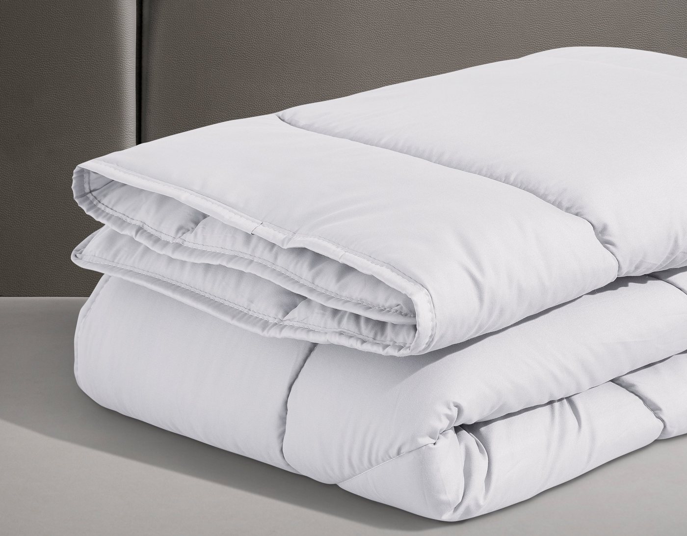 OTTO home Microfaserbettdecke Microlux, Bettdecke 135x200 cm und Übergrößen bis 240x220cm, Füllung: Feuchtigkeitsregulierende 3D Klimafaser (Polyester), Bezug:  – Bild 2 von 5