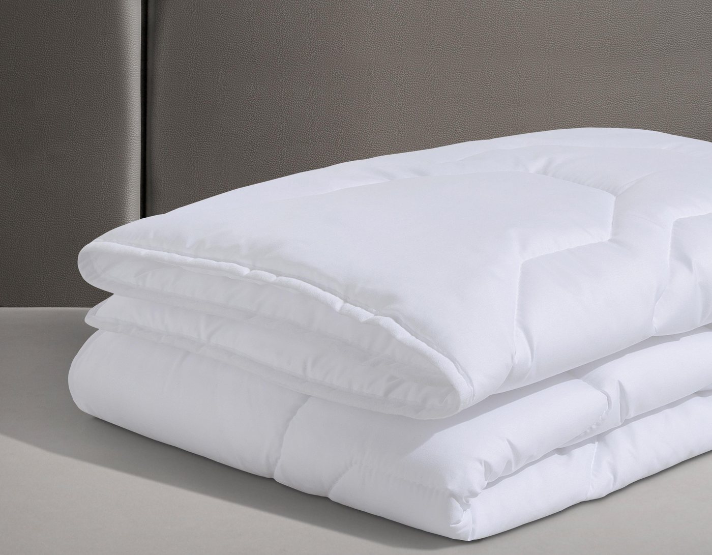 OTTO home Microfaserbettdecke Rike, Bettdecke 135x200 cm, 155x220 cm, Füllung: Polyester, Bezug: Polyester, Bettdecken, Sommer, Winter, 4 Jahreszeiten, Decke ko – Bild 4 von 5