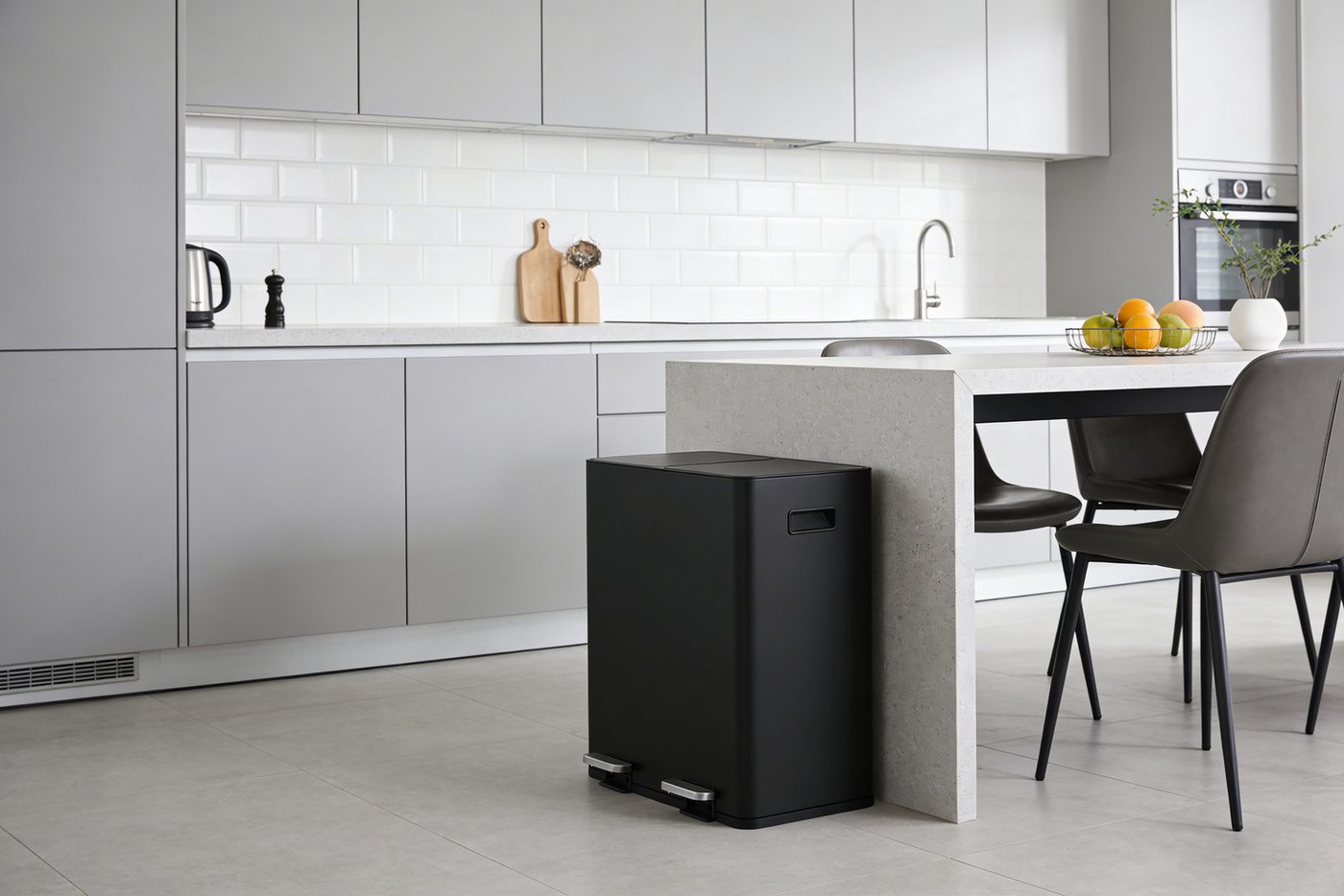OTTO home Mülleimer Garrin, Soft Close, m. 2 Fächern, Fassungsvermögen 2x15 L bzw. 2x30 L, Mülltrennsystem mit 2 separaten Innenbehältern und Fußtrittpedalen – Bild 3 von 5