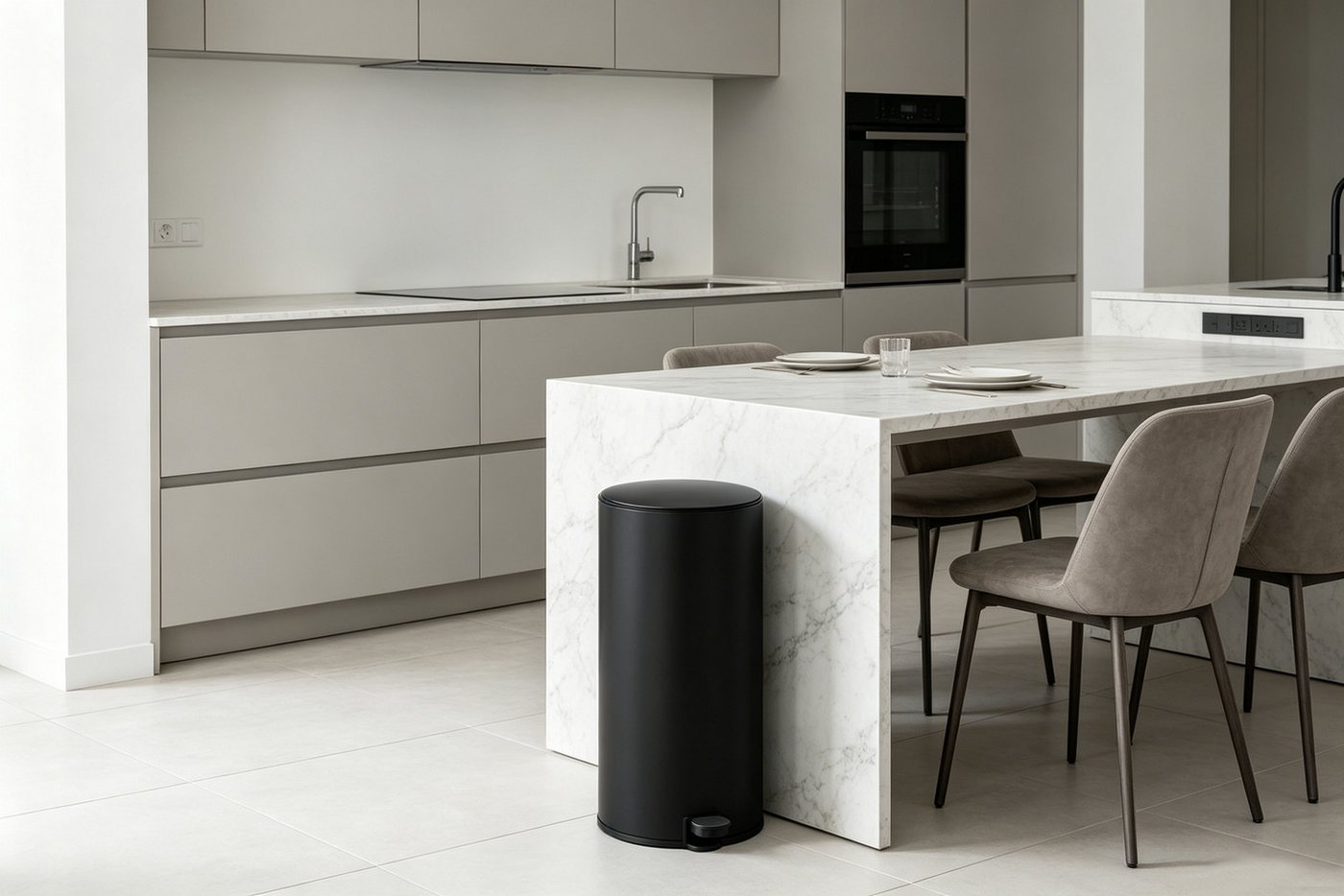 OTTO home Mülleimer in 5 versch. Farben, 5 L, 10 L o. 30 L, Soft Close, Lennu, Abfalleimer, Treteimer für Küche oder Bad, Kosmetikeimer mit verstecktem Griff – Bild 2 von 5