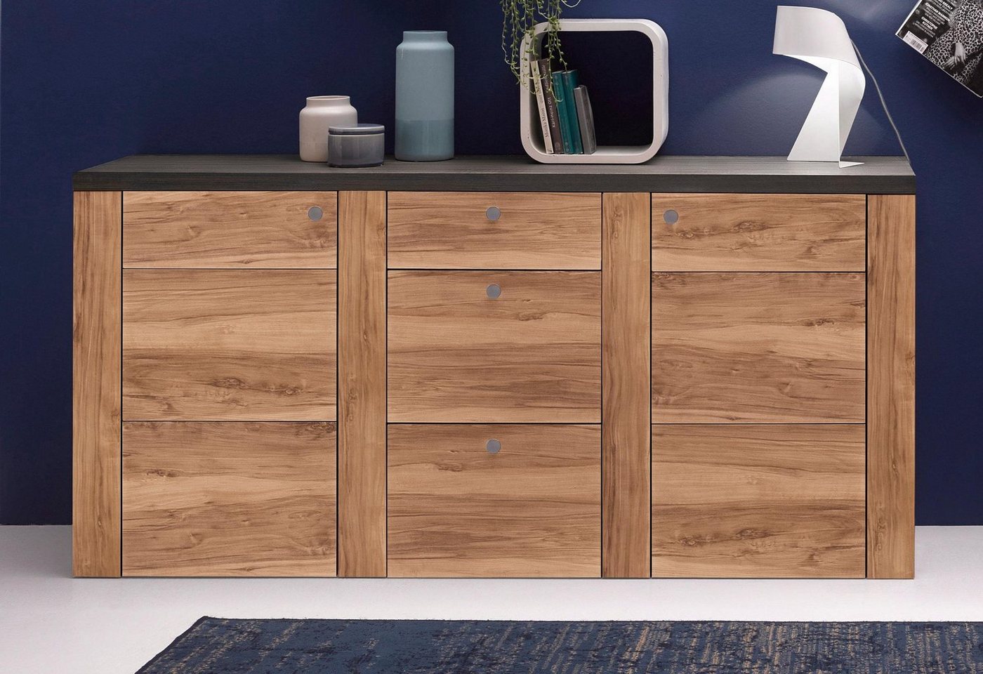 OTTO home Sideboard Larona, zeitlose Kommode mit 2 Türen, 3 Schubkästen, Türkommode, Höhe 84 cm, viel Stauraum, Anrichte mit dekorativer Rahmenoptik – Bild 3 von 5
