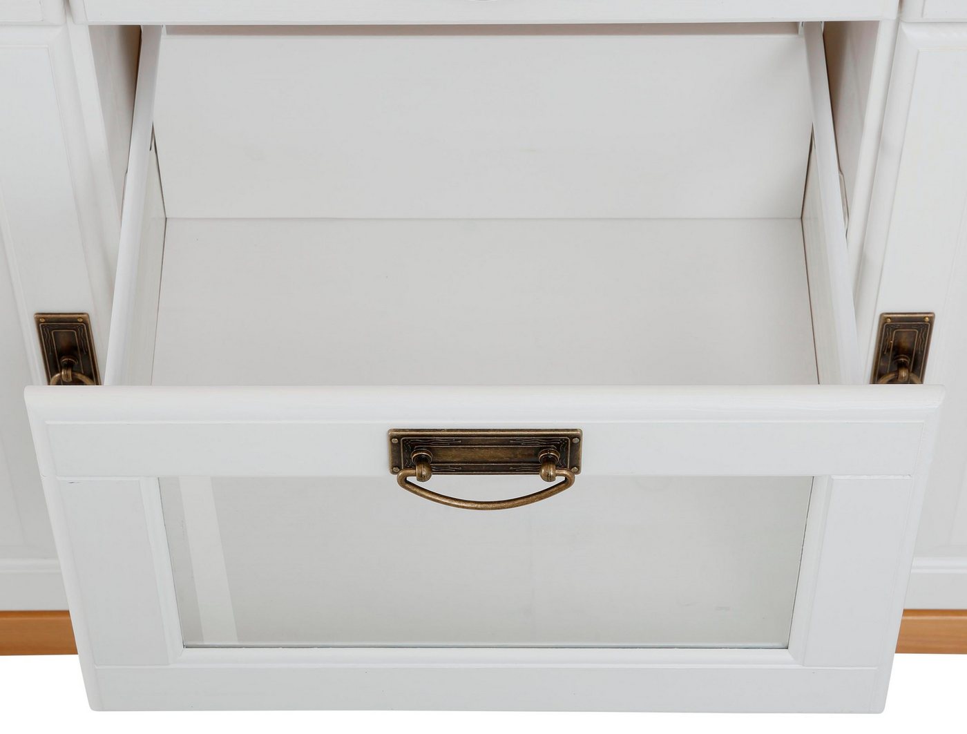 OTTO home Sideboard Rügen Kommode mit 2 Türen, 5 Schubläden mit Metallgriffen, Kommode aus massiver Kiefer, Schubladen mit Glaseinsatz, Metallgriffe – Bild 3 von 5