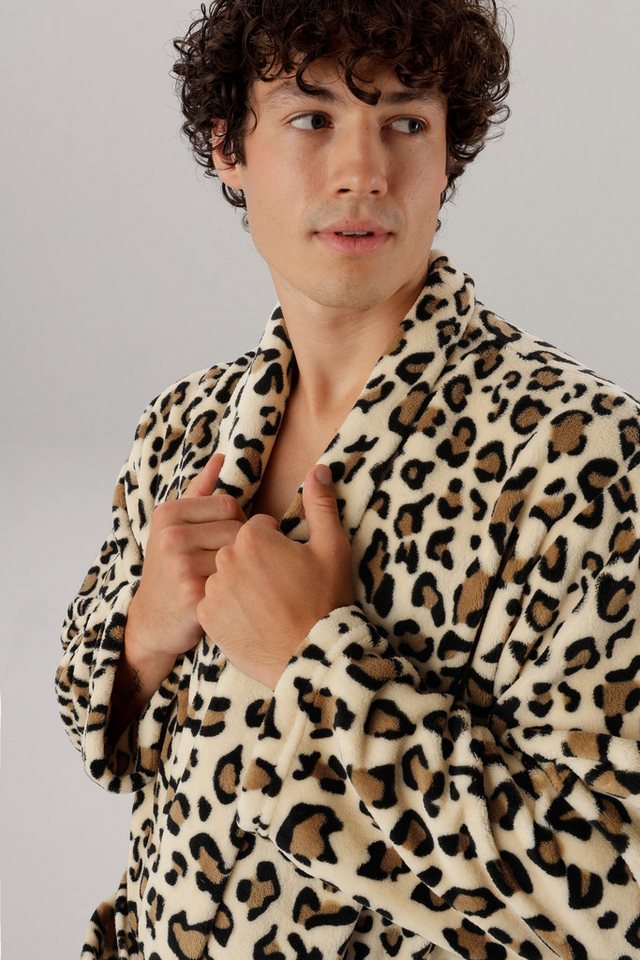 OTTO home Unisex-Bademantel Leo, ideal für Sauna, Spa & im Urlaub, modern, extra lang, Langform, Microfaser, Schalkragen, Gürtel, Animal Print, weich und kusche – Bild 5 von 5