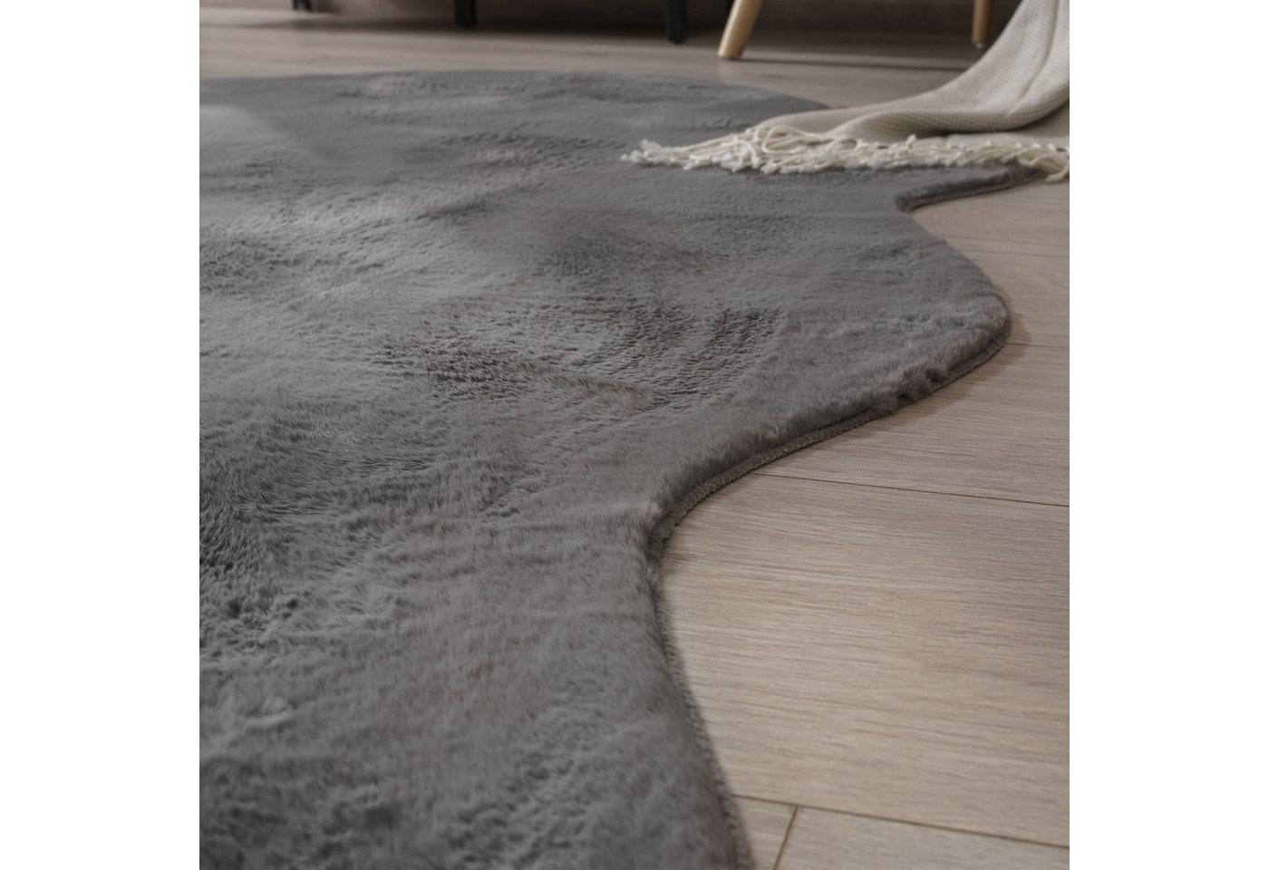 Paco Home Fellteppich Pelt 640, fellförmig, Höhe: 16 mm, Kunstfell, Uni Farben, sehr weicher Flor – Bild 4 von 5