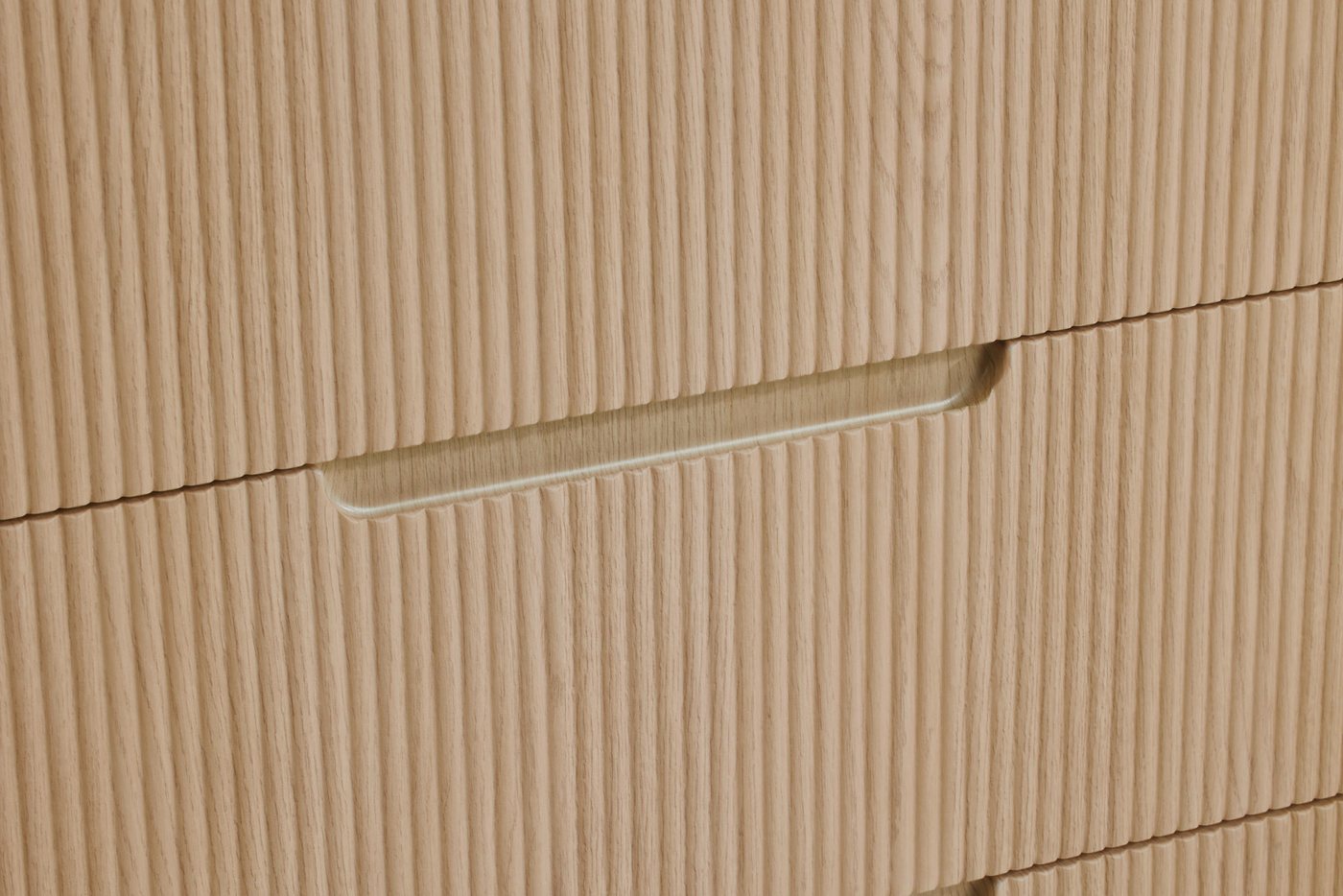 PAIDI Wickelkommode JONTE in Beige & Eichefarben, 3 Schubladen mit Soft-Close, Vollauszug, Kommode 124 cm Breite, Wickeltisch mit Massivholz-Füßen – Bild 5 von 5