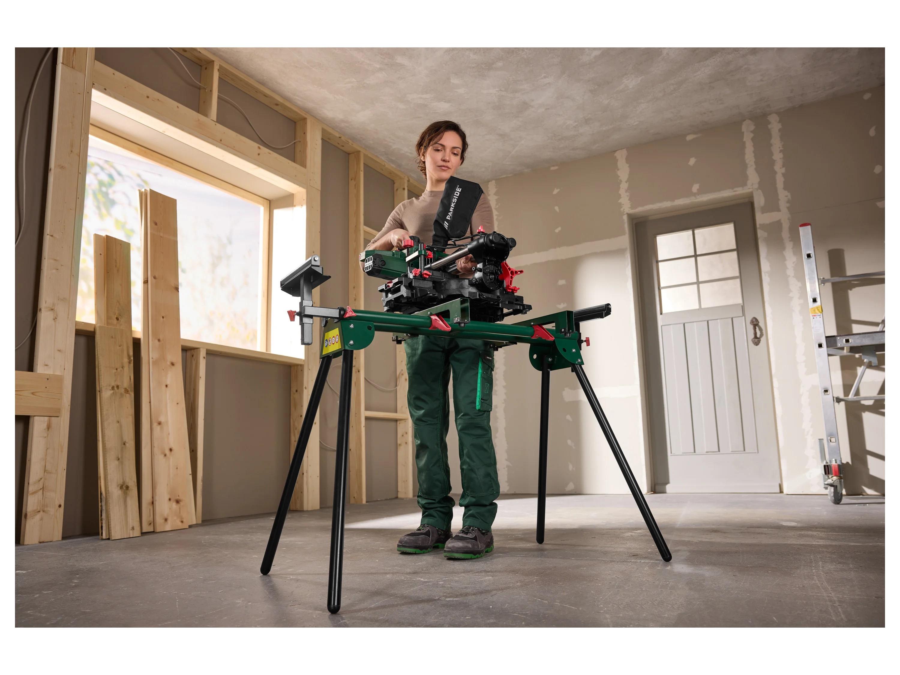 PARKSIDE® Kapp- und Zugsäge »PZKS 2000 C3« – Bild 2 von 4