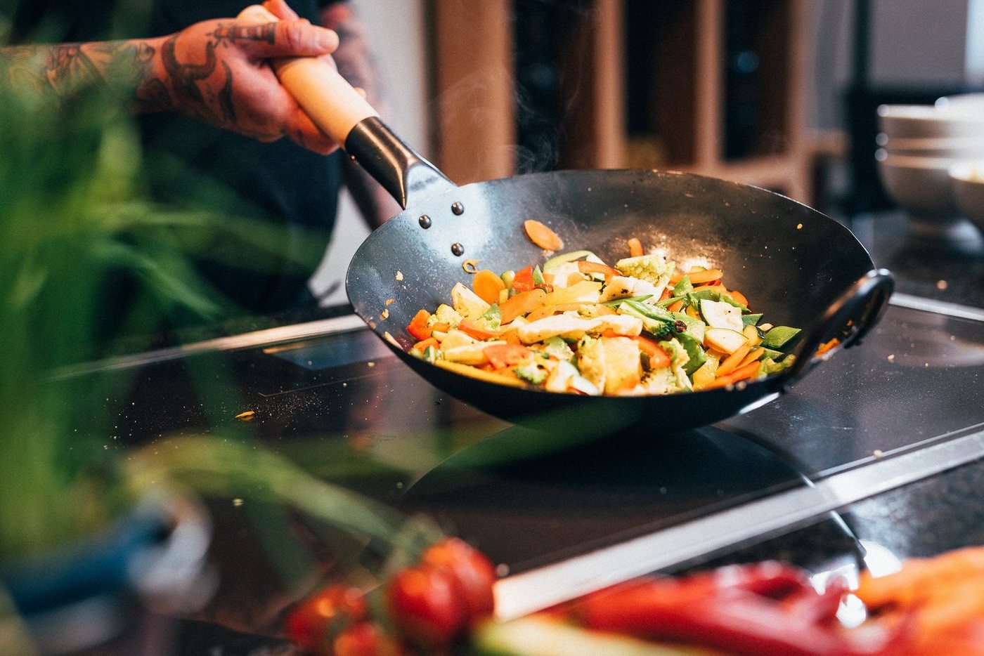 pasoli Wok voreingebrannter, traditionell handgehämmerter Wok mit flachem Boden, Karbon-Stahl, Voreingebrannt, Traditionell Handgehämmert, flacher Boden – Bild 3 von 5