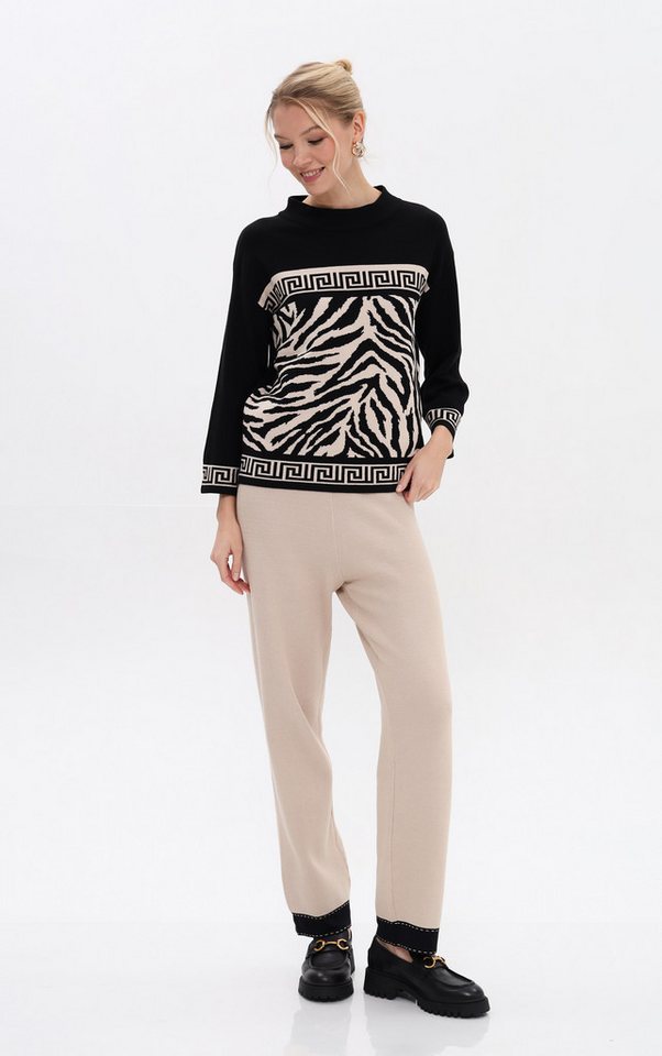Passioni Strickpullover mit Zebraprint und Stehkragen – Bild 2 von 5