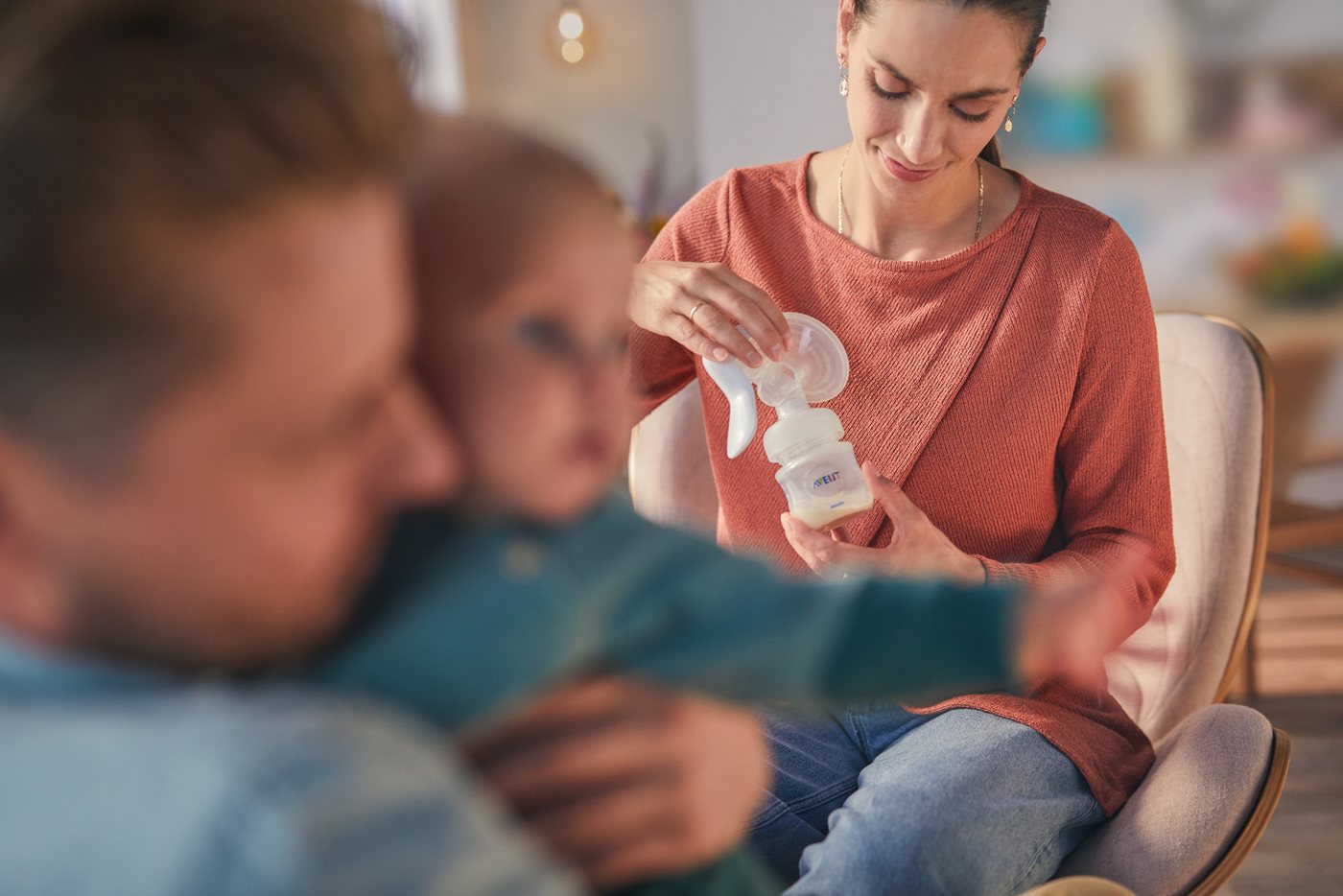 Philips AVENT Handmilchpumpe SCF430/20, Standardset mit Natural Motion-Technologie – Bild 4 von 5