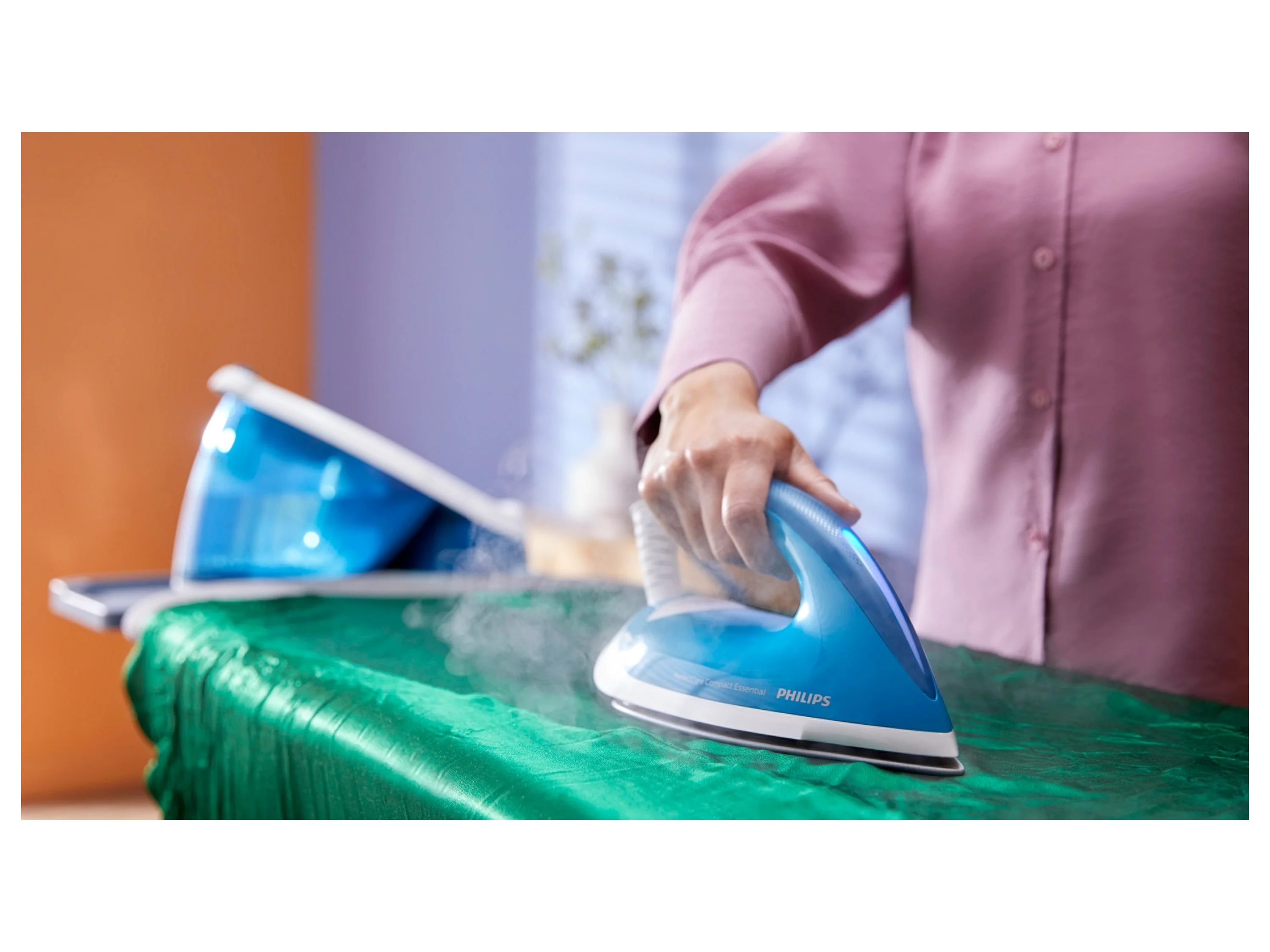 PHILIPS Dampfbügelstation »PerfectCare Compact Essential GC6840/20« – Bild 3 von 4