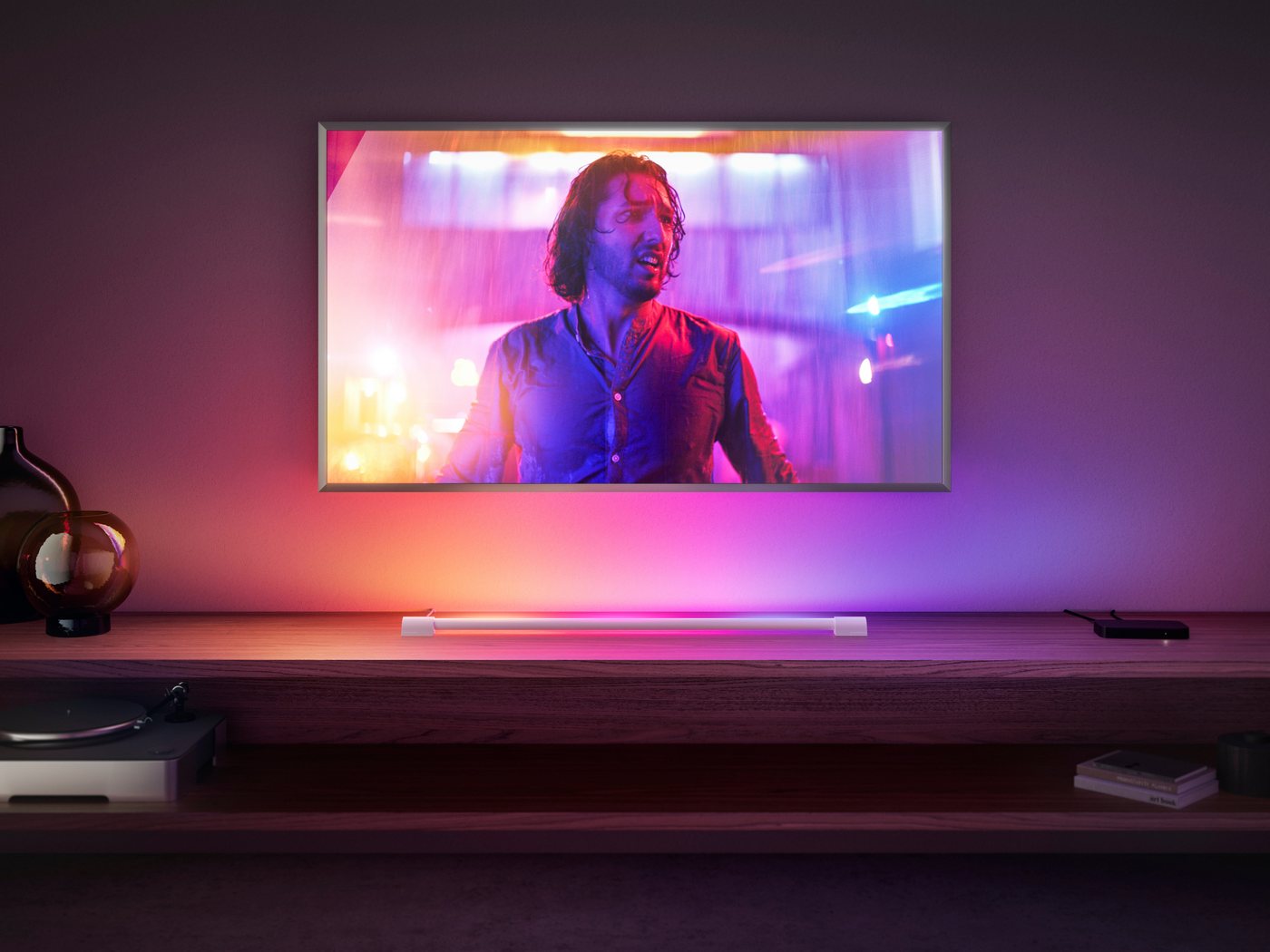 Philips Hue LED Lichtleiste Play Gradient Light Tube schwarz 75cm, Abschaltautomatik, Bluetooth, CCT - über Fernbedienung, Dimmfunktion, Einschlafhilfe, Farbste – Bild 2 von 5
