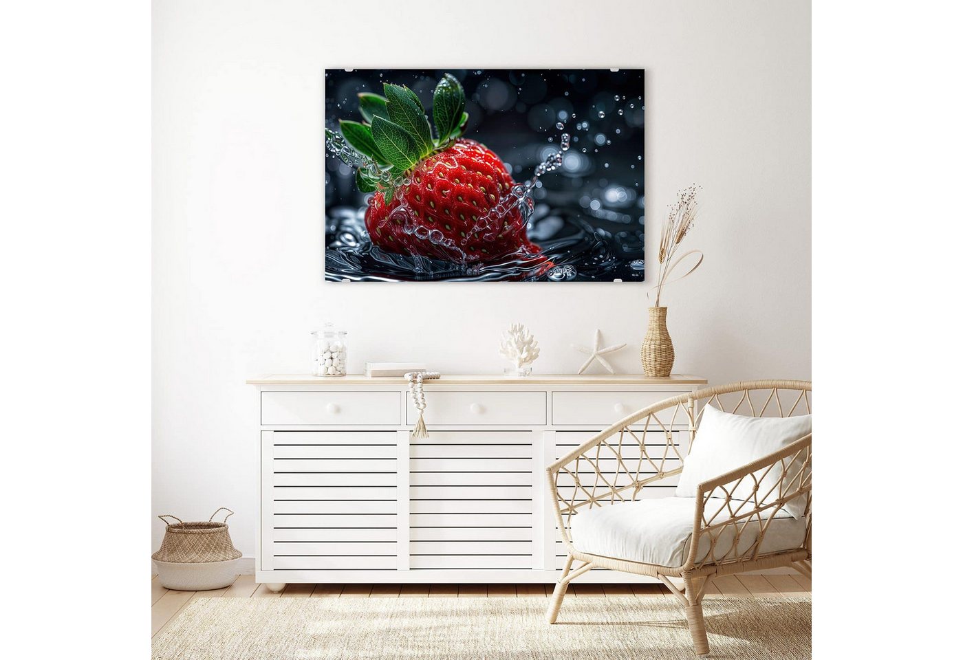 Primedeco Glasbild Wandbild Erdbeere im Wasser mit Aufhängung, Gewürze & Früchte (21 verschiedene Größen, 1 St), Elegante Aufhängung – Bild 3 von 5