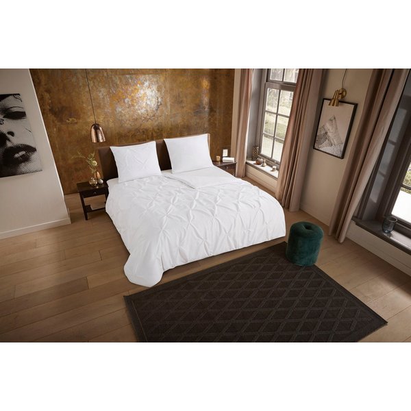 PURE luxury collection Wendebettwäsche Elegence, Microfaser, 3 teilig, Mikrofaser, Uni, Stickerei, luxuriöse Falten, Reißverschluss