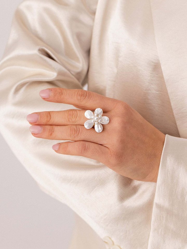 Purelei Fingerring Pearly Flower – Bild 2 von 3