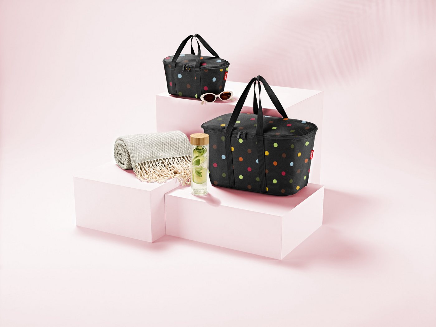 REISENTHEL® Kühltasche coolerbag XS dots, coolerbag XS – Bild 4 von 5