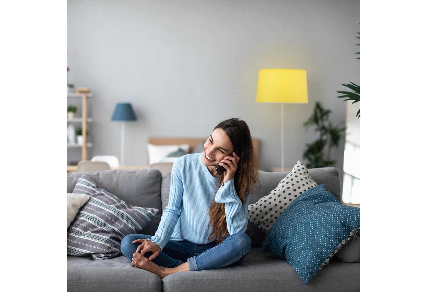 relaxdays Stehlampe mit Stoffschirm, Ein-/Ausschalten per Trittschalter, E27-Fassung, max. 60 W (Leuchtmittel nicht im Lieferumfang enthalten), lila – Bild 3 von 5
