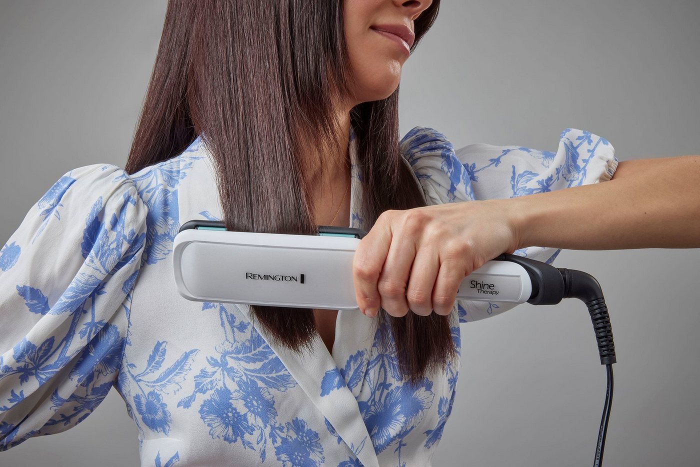 Remington Glätteisen Shine Therapy, S8550, breiter Haarglätter Keramik-Beschichtung, angereichert mit Arganöl & Vitamin E, 9 Temperatureinstellungen – Bild 4 von 5