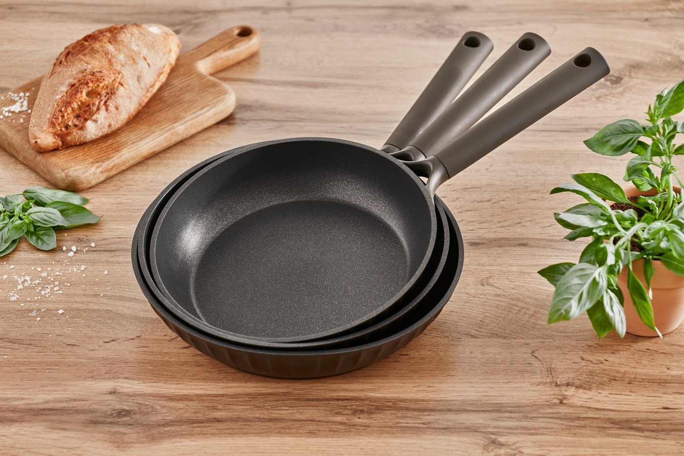 RESTO Kitchenware Bratpfanne Ascella, antihaftbeschichtet und spülmaschinenfest, Aluminiumguss (1-tlg), Induktion, für alle Herdarten geeignet – Bild 3 von 5