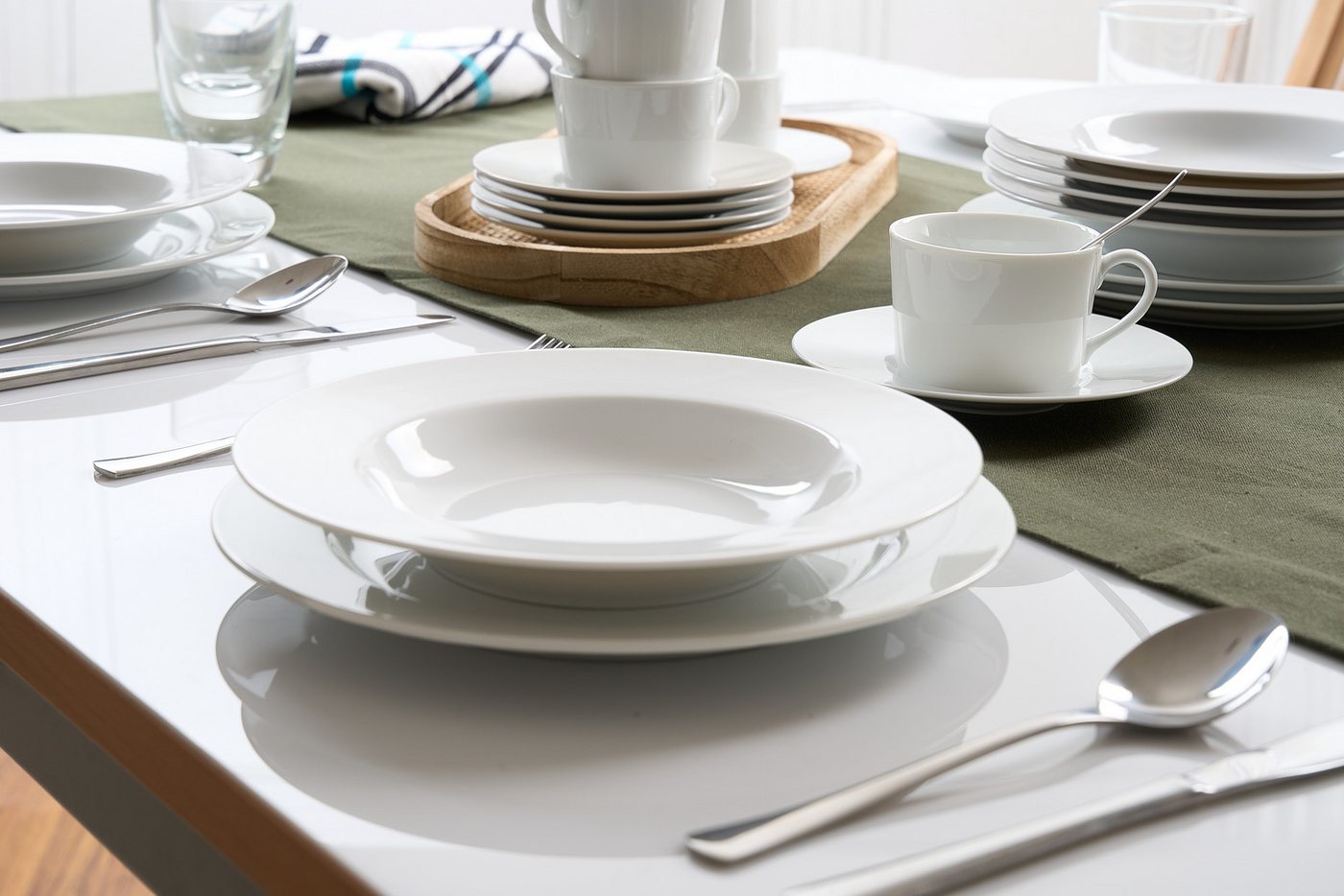 Retsch Arzberg Suppenteller Teller Set, HEIKE WEISS, Teller 23 cm, für 6 Personen, rund, Porzellan, (6 St), für den großen Hunger – 6 tiefe Teller in der größer – Bild 2 von 3