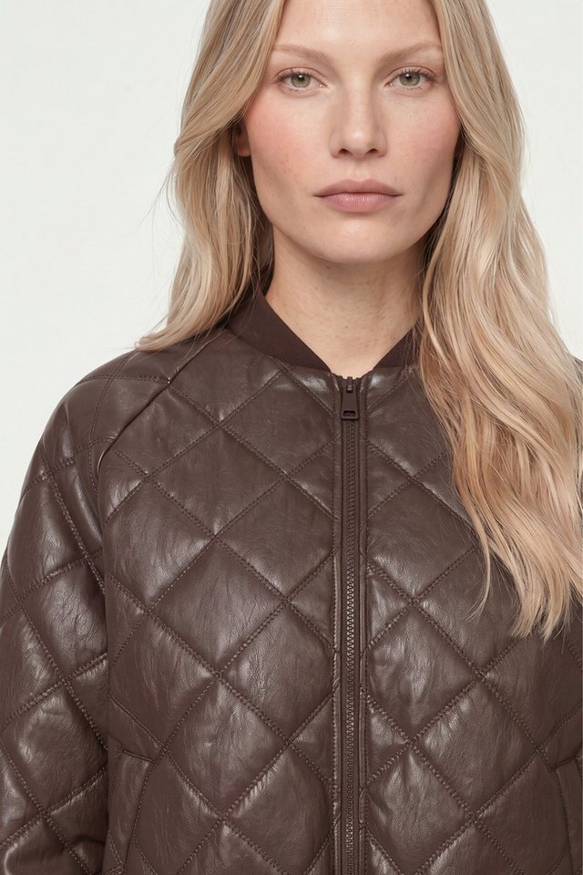 RICHROYAL Lederimitatjacke kurze Form, mit Rautensteppmuster, Herbstjacke – Bild 2 von 5