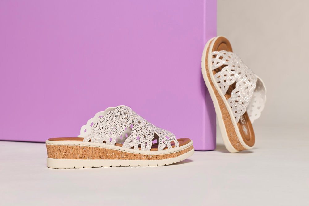Rieker Pantolette Sommerschuh, Hausschuh, Keilabsatz, mit Glitzersteine – Bild 2 von 5