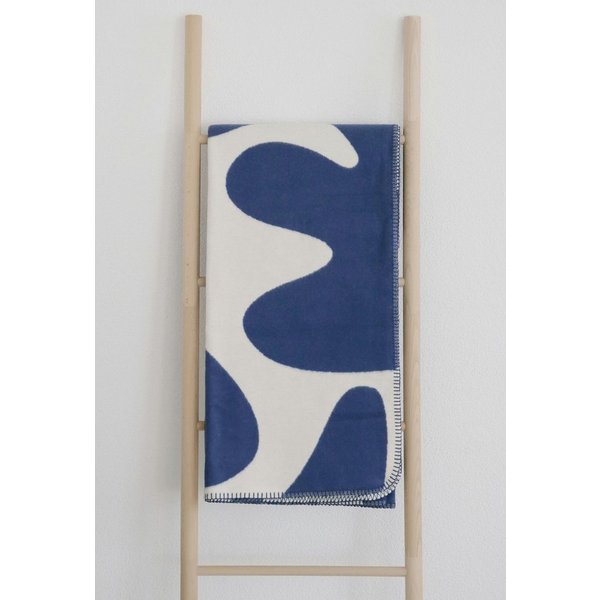 Wohndecke weiche Bio-Baumwolldecke FRIDA Made in Germany, blaue Kuscheldecke, RIEMA Germany, nachhaltig aus 100% biologischer Baumwolle, weiche Sofadecke OEKO-T