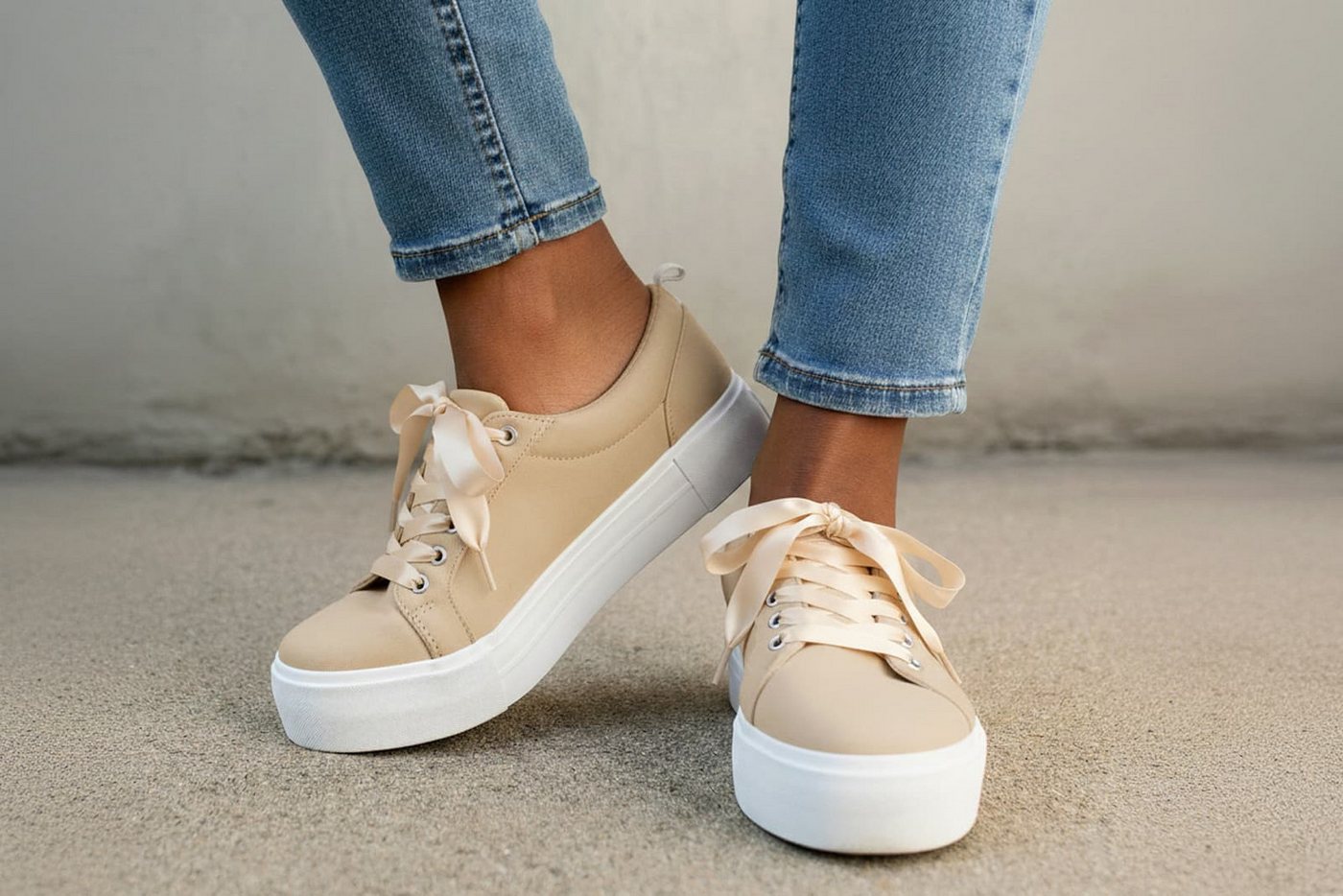Ringelspitz Schnürsenkel, flache Satinsenkel – Für den perfekten Glanz an deinen Schuhen, Ø 17mm - Edles Satin, flach und reißfest, angenehme Haptik – Bild 2 von 5