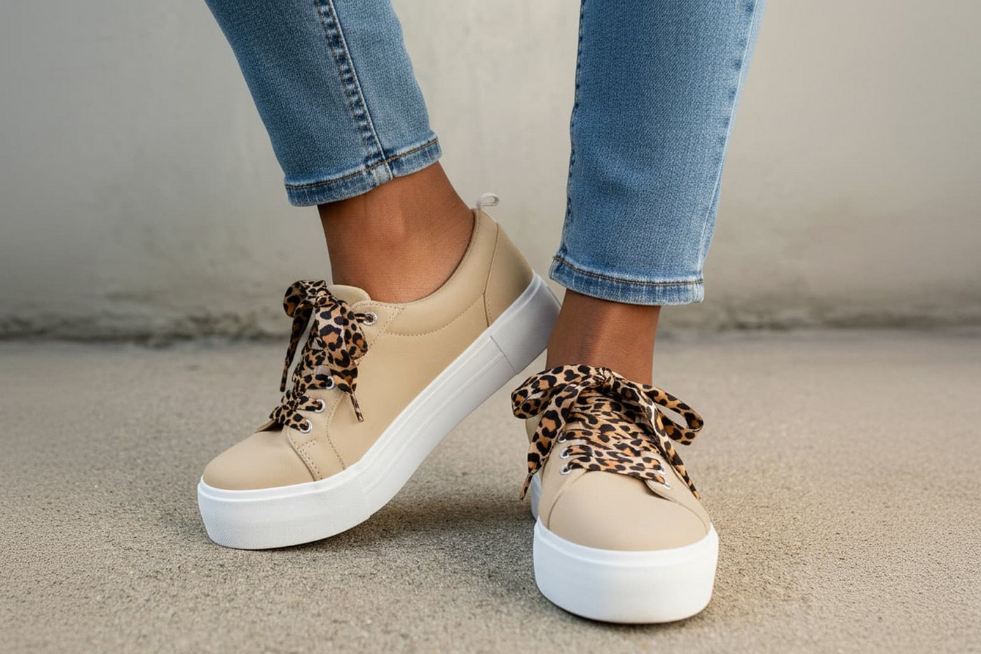 Ringelspitz Schnürsenkel, flache Satinsenkel – Für den perfekten Glanz an deinen Schuhen, Ø 17mm - Edles Satin, flach und reißfest, angenehme Haptik – Bild 3 von 5