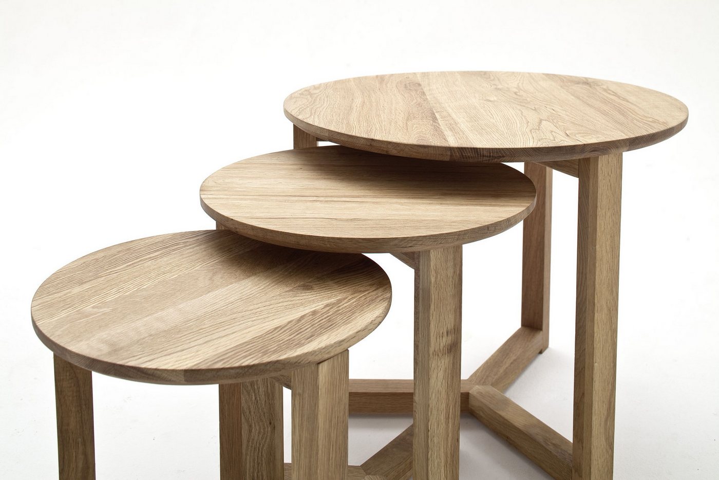 Robas Lund Couchtisch FAYE, 3er-Set, Asteiche massiv geölt, Größen: 50x42 cm, 35x35 cm, 30x32 cm. – Bild 3 von 5