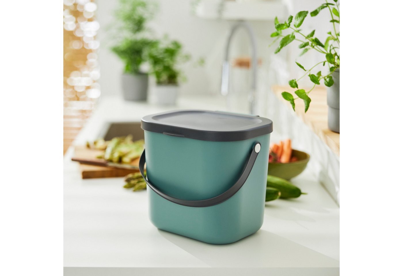 ROTHO Biomülleimer Albula 2er-Set Komposteimer 6l – kompakte Müllbehälter ideal für Küche, Stapelbar, mit Griff & Deckel – 6 l Recycling-Set für jeden Raum – Bild 5 von 5
