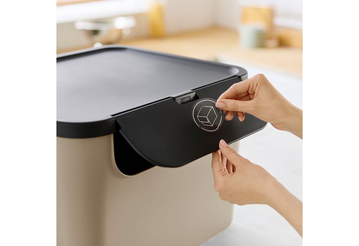 ROTHO Mülltrennsystem Albula Mülleimer 55l mit Frontklappe für die Küche – Recycling System, Behälter ideal für Mülltrennung & Recycling – Bild 5 von 5