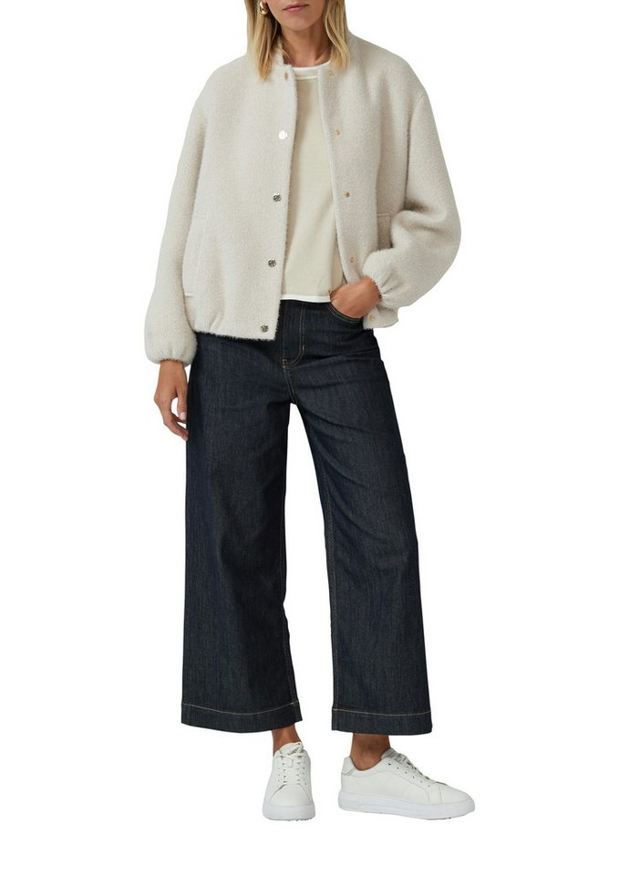 s.Oliver BLACK LABEL Kurzarmpullover Feinstrick, Rundhals mit kontrastfarbenen Bündchen – Bild 4 von 5