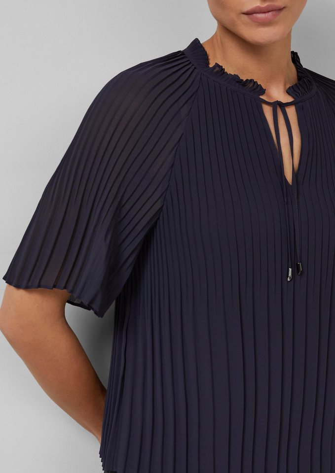 s.Oliver Kurzarmbluse Bluse Festliche Chiffon-Bluse mit Plissee und Rüschen – Bild 4 von 5