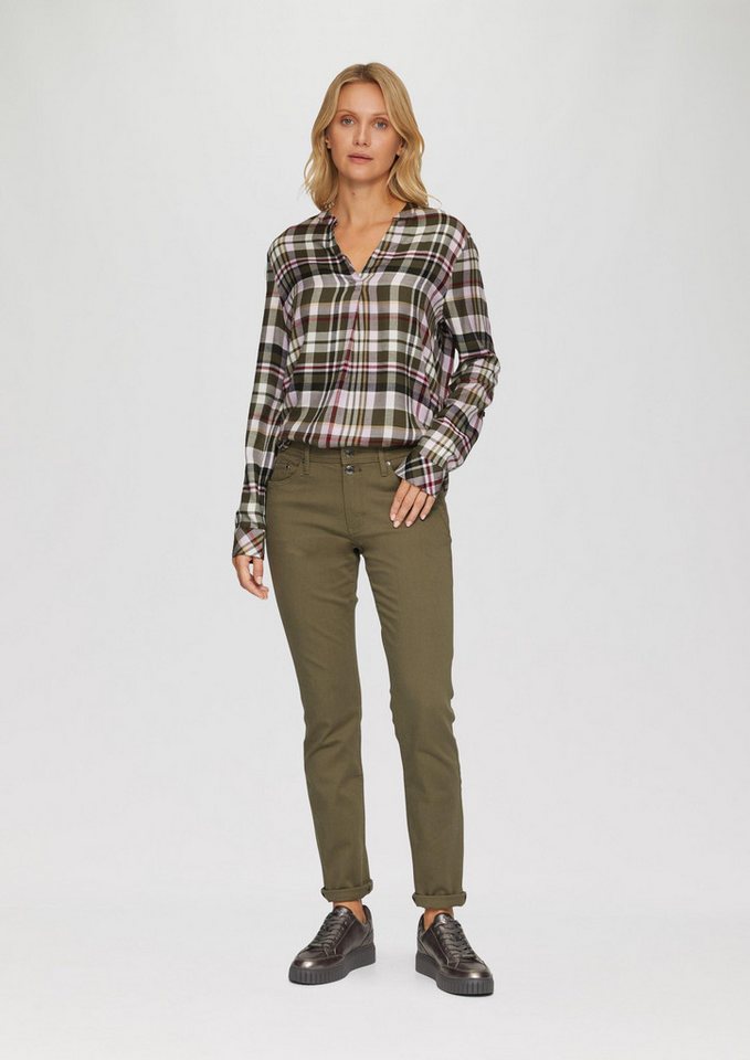 s.Oliver Langarmbluse Bluse Karierte Bluse aus Viskosemix und Krempel-Detail – Bild 5 von 5