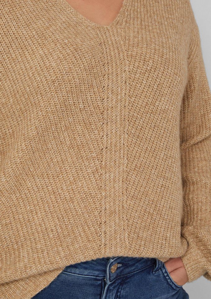 s.Oliver Longpullover Strickpullover Weicher Strickpullover im Relaxed Fit mit V-Ausschnitt – Bild 4 von 5