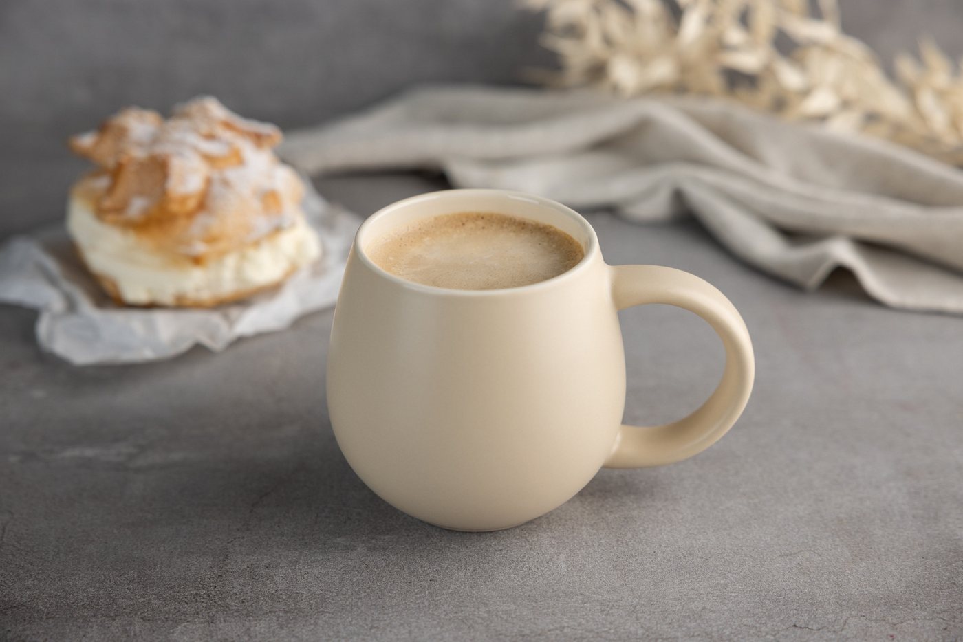 Sallys Tasse Belly Mug, handgemacht aus 400 ml, langer Wärmespeicher durch 100 % Steingut – Bild 4 von 5