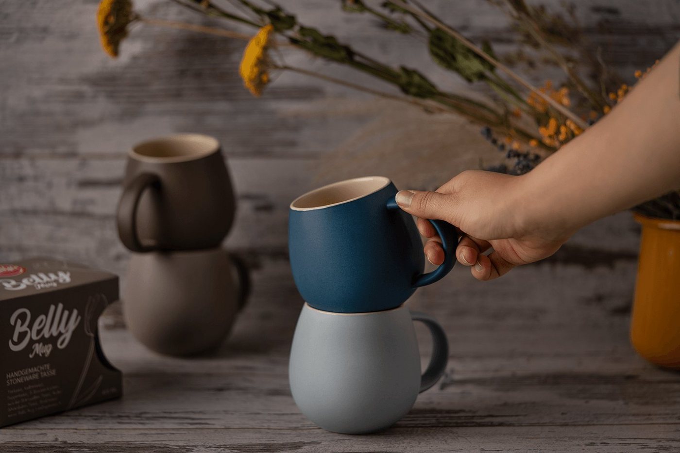 Sallys Tasse Belly Mug, handgemacht aus 400 ml, langer Wärmespeicher durch 100 % Steingut – Bild 3 von 4