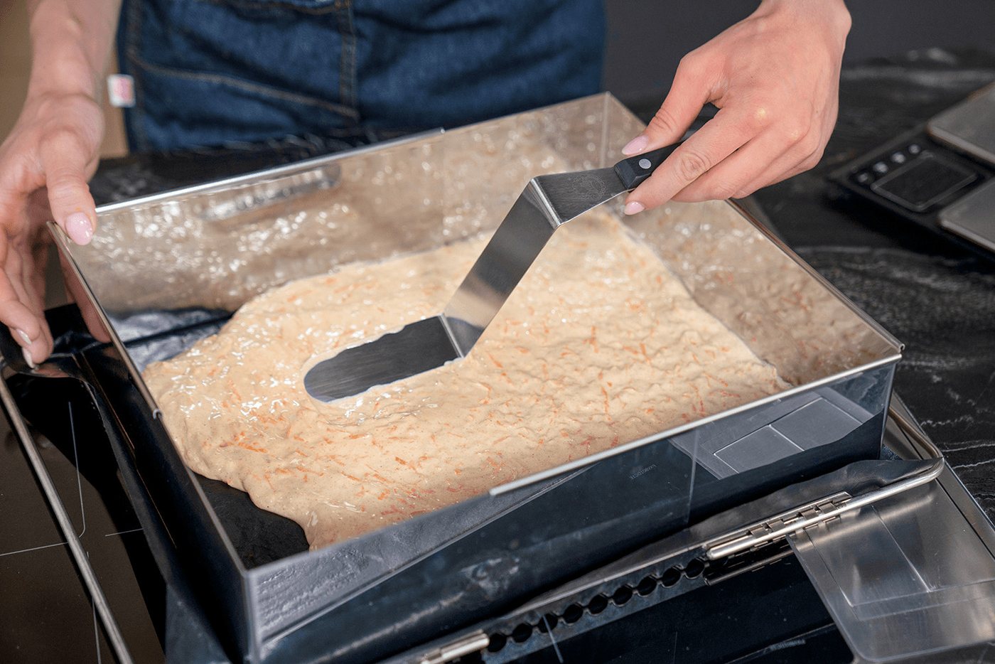 Sallys Winkelpalette 34 cm - mit doppelter Winkelung, Klinge aus rostfreiem Edelstahl und Ergonomisch geformter Griff – Bild 2 von 3