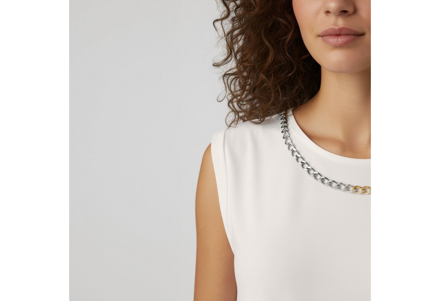 Sarcia.eu Blusentop Cremefarbene, ELEGANTE ärmellose Damenbluse mit ZIERKETTE – Bild 3 von 5