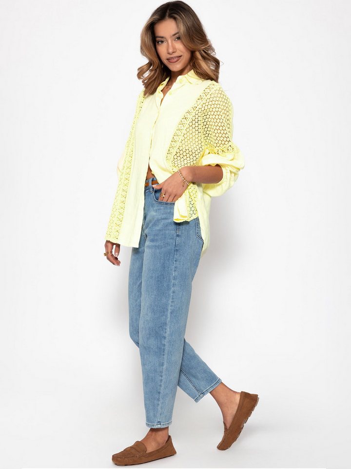 SASSYCLASSY Langarmbluse Leinen Bluse Damen mit Spitzeneinsätzen Oversize Blusenhemd Elegant mit Spitze und V-Ausschnitt Schwarz Weiß – Bild 3 von 5