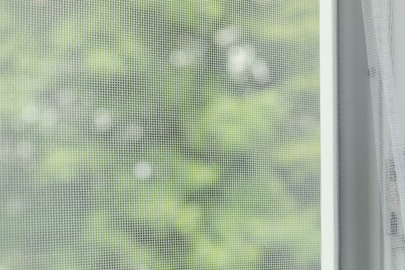 SCHELLENBERG Fliegengitter-Gewebe für bodentiefe Fenster und Türen, (Set, 1-St), Insektenschutz ohne bohren, 130 x 230 cm, weiß und anthrazit – Bild 5 von 5