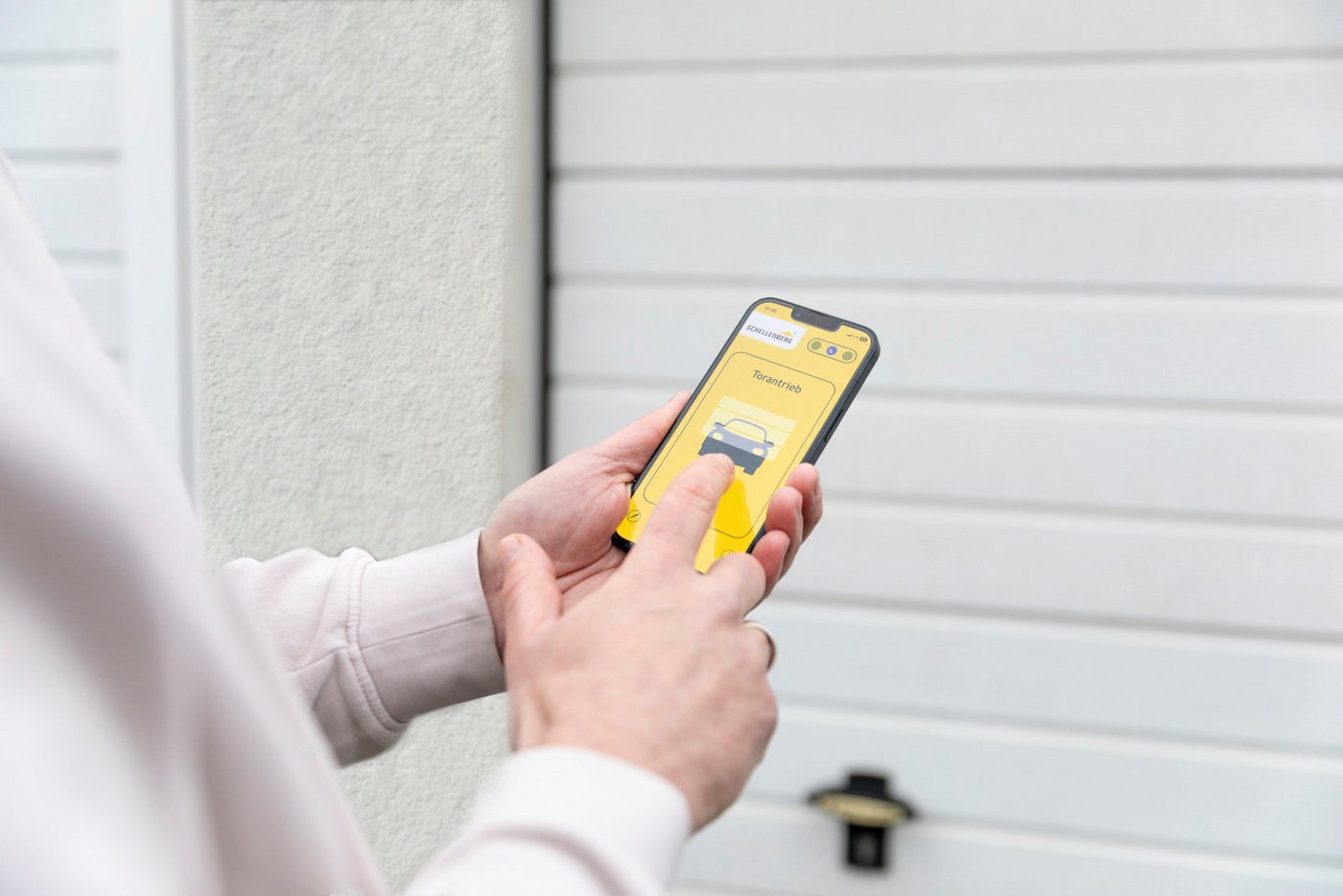 SCHELLENBERG Tor-Funksteuerung "Powerlift", Smartphone-Garagentoröffner, für Torantrieb, Garagentorantrieb, Funk-Verschlüsselung, mit LED & USB Kabel, max. 15 m – Bild 4 von 5