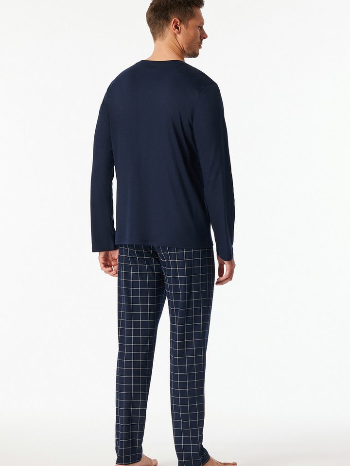 Schiesser Pyjama lang - Fine Interlock (2 tlg) unsere Models tragen – Bild 3 von 5