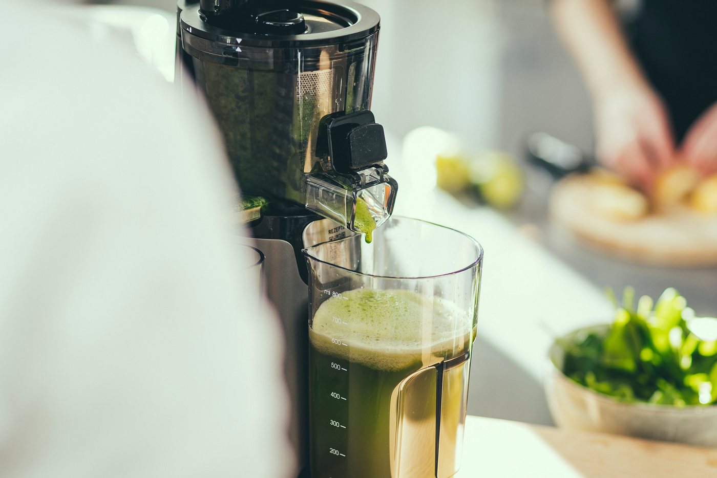 Severin Slow Juicer ES 3571, 150 W, für Säfte, Sorbets, Marmelade uvm., mit Easy-Clean Konzept – Bild 2 von 5