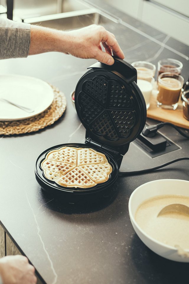 Severin Waffeleisen WA 2103, 1300 W, Antihaftbeschichtung, für Herzwaffeln, ca. 1.300 W, schwarz/Edelstahl – Bild 5 von 5