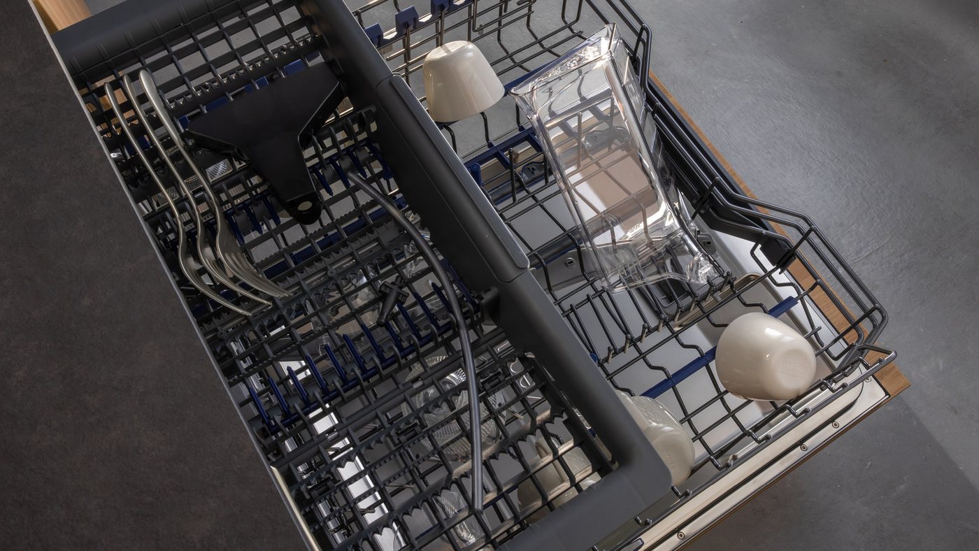 SIEMENS Milchbehälter TZ90009, Zubehör für alle Kaffeevollautomaten der EQ.9 Reihe, praktisch zu verstauen – Bild 4 von 5