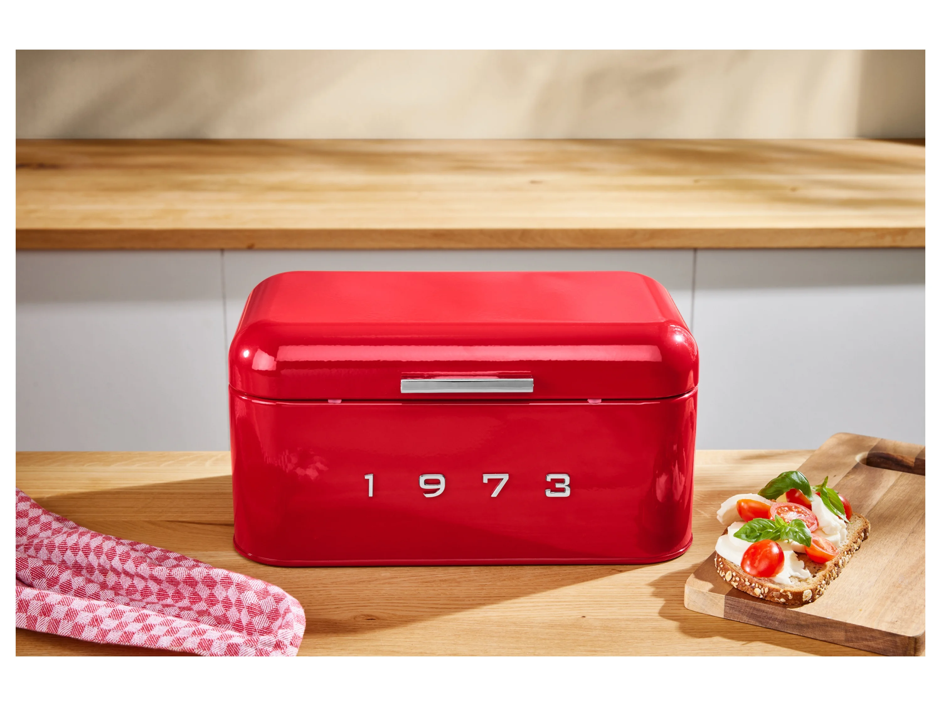 SILVERCREST® Brotkasten Retro 1973 (Rot) – Bild 2 von 4